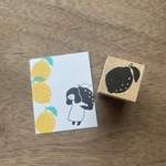 【レモン　葉っぱつき】イラストはんこ　2cm角　ラバースタンプ
