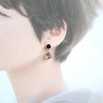 ＊ブラックオニキスとニュアンスカラーのフローライトのスタッドピアス＊サージカルステンレス＊ネジバネ式イヤリング、ノンホールピアスに変更可能