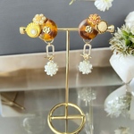 ヴィンテージボタンとフラワーアクセサリー　クリップイヤリング　プレゼント　ギフト　贈り物