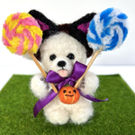 ハロウィン🐈‍⬛🍭猫耳を付けた白トイプーちゃん(羊毛フェルト)