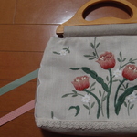 浴衣に最適！花火大会に最適！花柄の刺繍★バック☆夏の定番。木の持ち手。