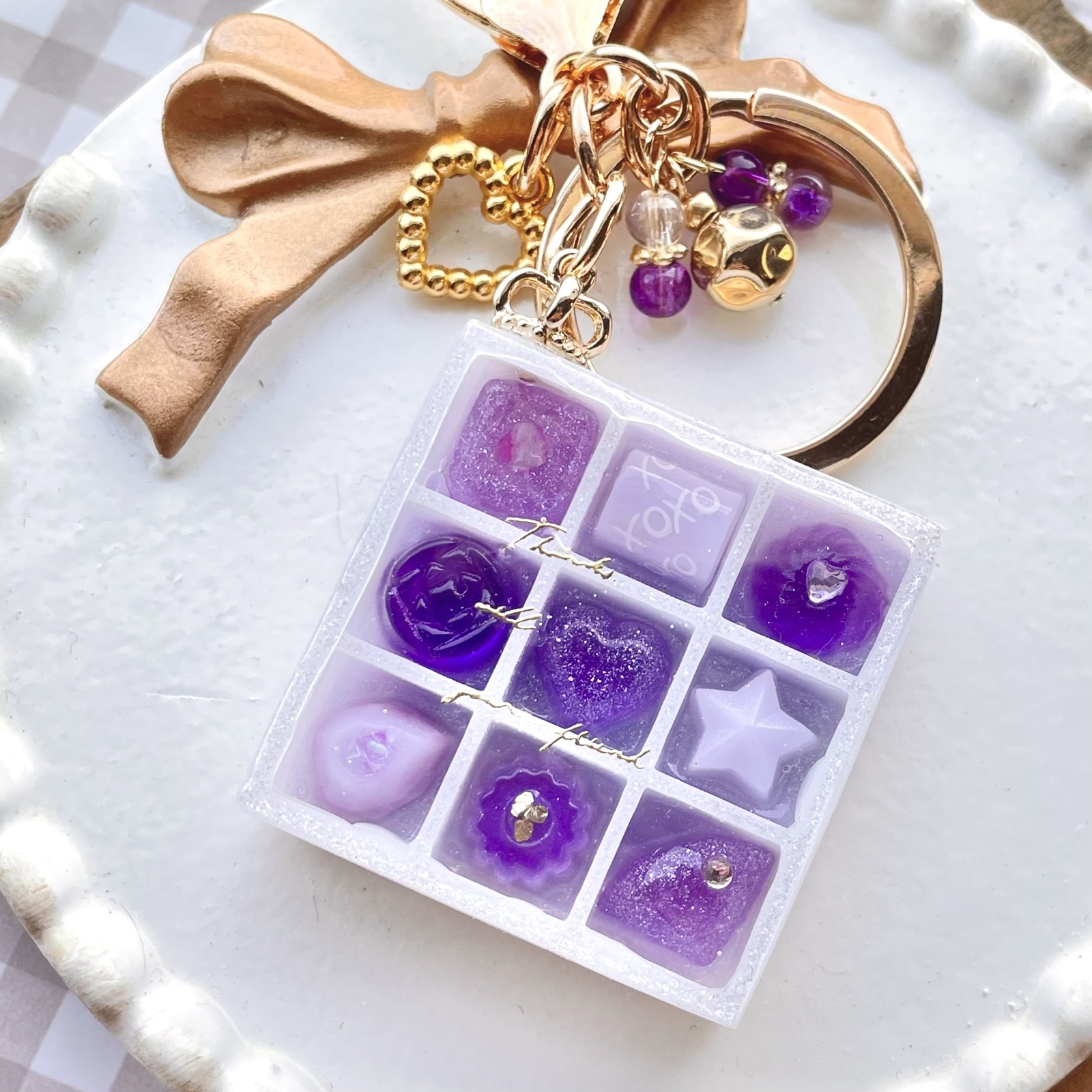 オーダー受付ページ。名入れチャーム 箱推し メンカラ　レジンキーホルダー 51218a00ecdae56d124686df1b2e51