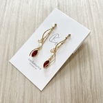 赤いクリスタルのロングピアス/イヤリング