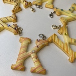 イニシャルクッキーのチャームトップ【K】