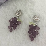 葡萄のゆらゆらピアス／イヤリング（貼り付けパーツ）