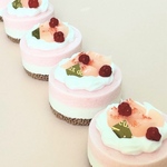 ミニチュア　ピンクな桃ムース