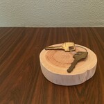 【樹齢140年】ヒノキの切り株　鍵置き【数量限定】