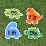 Kids in car 🦖(きょうりゅう) 耐水 耐光 ベビーインカー マグネット ステッカー 恐竜