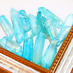 クリスタル(水晶)氷柱カット・メタリックコーティング(ﾊﾟｽﾃﾙﾌﾞﾙｰ)　10個１セット