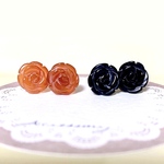 秋薔薇の14kgfピアス　天然石