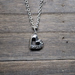 《アラベスクオープンハートトップ》カオティックブレインシルバーアクセサリー