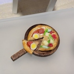 ピザ丸ごと一枚　二種のうち一枚　木製ボード付き