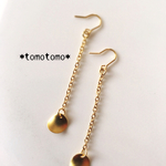 ☆つや消しゴールドチャーム☆ロングピアス(イヤリング)☆