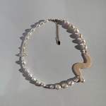  [beige] ポリマークレイ 淡水パールネックレス［GSN090-BG］パールネックレス　個性的　バロックパールネックレス　淡水パール　カジュアル　うねうね