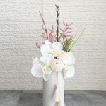 《naomine0412様オーダー品》〈お供え花〉　胡蝶蘭　ダリア　アレンジメント　お悔やみ花