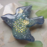 ＊1６　🎆夏空の花火・小鳥の蓄光ブローチ🐦（中サイズ）