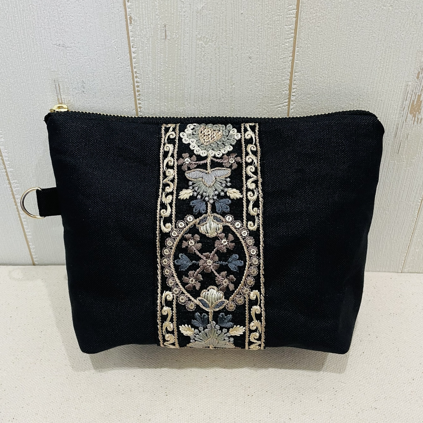 Stella　横長ショルダーバッグ　インド刺繍なみなみフラワーブラック インド刺繍リボンのショルダーバッグ 【A柄】 drawstring
