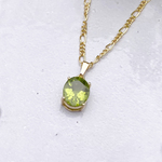 【光の導き・男女円満の石】宝石質ペリドット大粒オーバル／ネックレス／9x7mm／シルバー925／18kgp