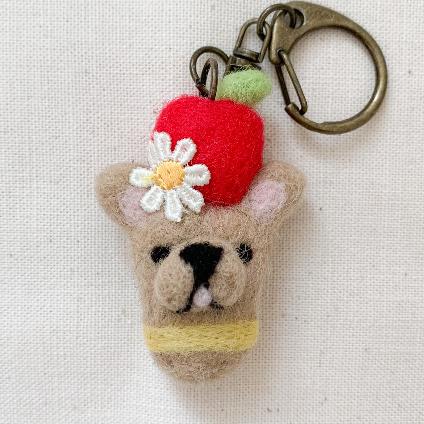 りんご🍎のキーホルダー(パッチワークと羊毛フェルト) - ume-ko