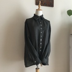 イタリア製リネン墨染ウォッシュ加工で作った6レイヤーカラーブラウス