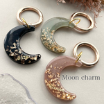 全3色展開.【moon charm】ムーンチャーム【名入れ/文字入れ無料】 名入れキーホルダー/名入れチャーム/推し活/レジンキーホルダー/キーリング/バッグチャーム/お揃い/席札