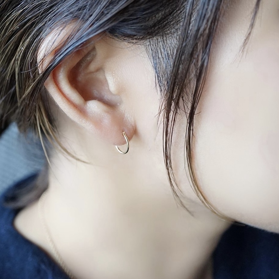 Hatch　k18ピアス　ペタルチェーンフープピアス　つけっぱなし segmentring-