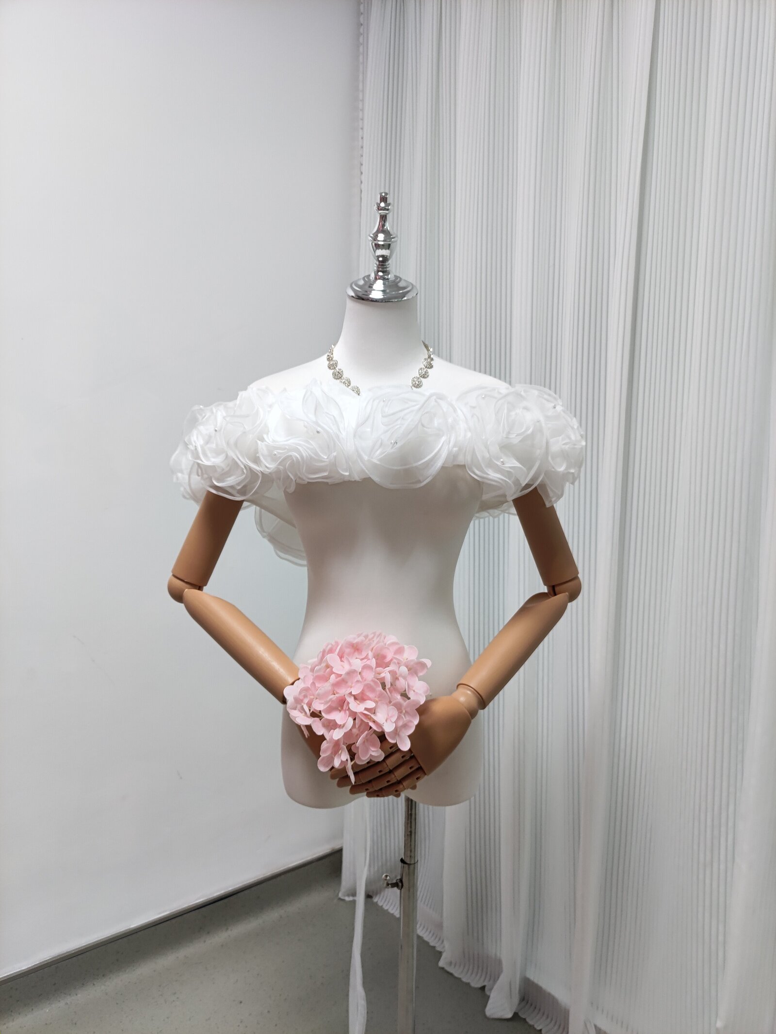 取り外しオフショルダー ラッフルフリル ビスチェ ビーズ 上質オーガンジー 花嫁/ウェディングドレス