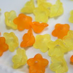 12mm　小さなお花ビーズ　イエロー　30個