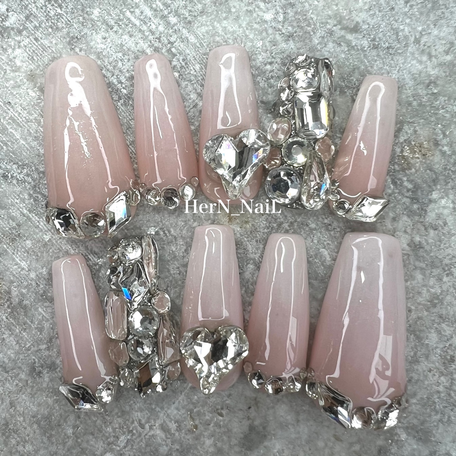 ベイビーブーマーストーンアートネイルチップ - HerN_NaiL
