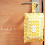 【Studio.I】北欧テイスト＊おしり拭きポーチ＊ベビー用品もおしゃれに可愛く＊出産祝いにも＊honey柄