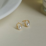 【ピアス】パール　オーバルリング　ゴールド　パールピアス　ミニピアス　プチサイズ