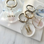 【名入れ/文字入れ無料】琥珀チャーム　うさぎ　レジンキーホルダー　レジンチャーム　オリジナル　オーダーメイド　プチギフト　キーホルダー　名前タグ