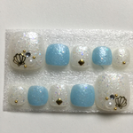 白 × 水色 キラキララメ シェル フットネイル