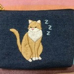 値下げ！－500円「Zzz」猫ちゃん刺繍ポーチ（1点限り）