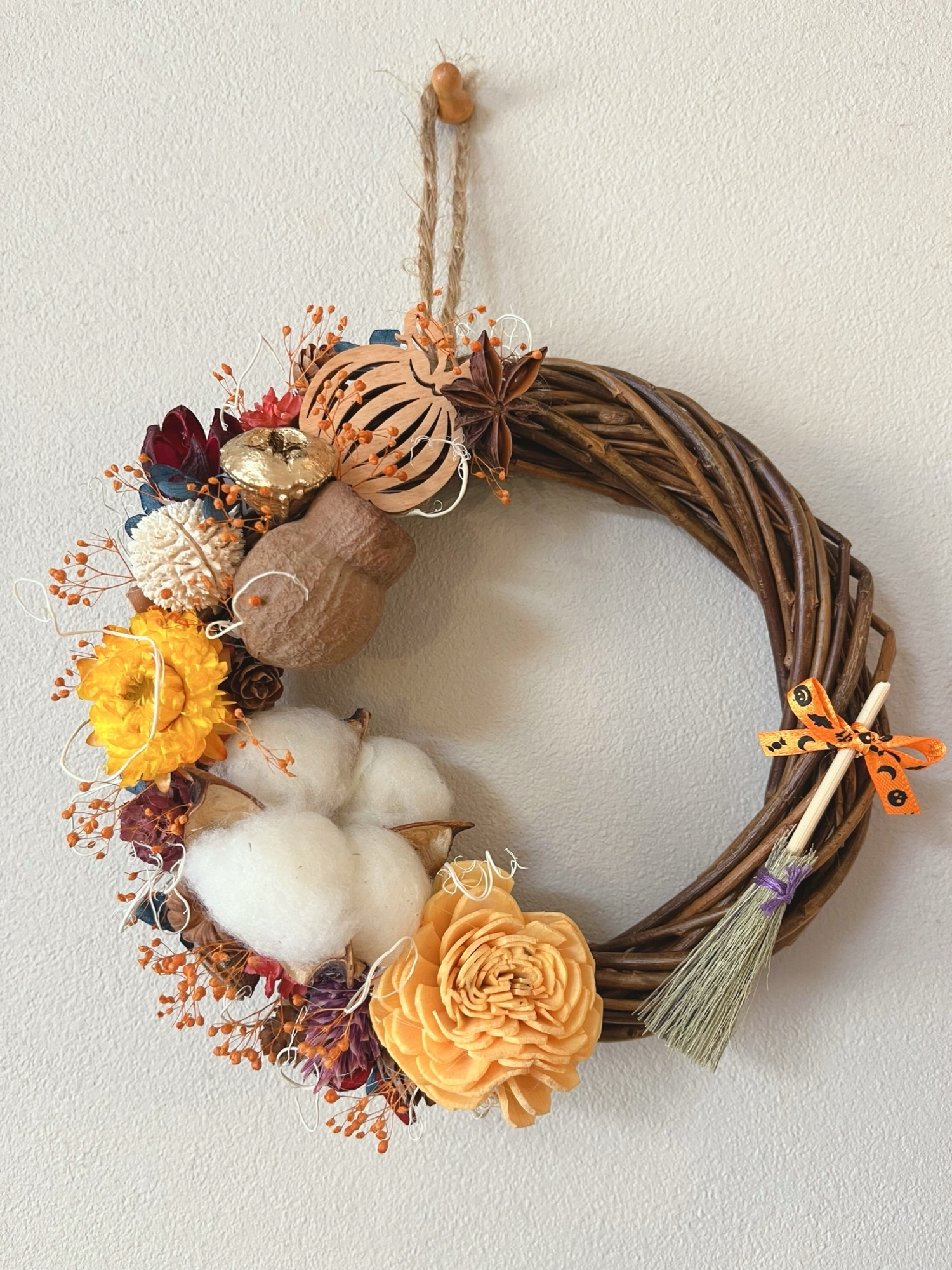 ハロウィン(*^^*)リース　秋リースHALLOWEEN 木の実リース　雑貨 ハロウィン リース 直径約61センチ 大きいリース 秋 カエデ 楓