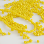 【10g】 2mm ヴィンテージベネチアン竹ビーズ　マスタード