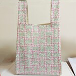 🏵️リバティ生地使用🌸送料無料【エコバッグ】スリーピングローズ 手提げバッグ サブバック  ミナペルホネン　花柄 バック バッグ トートバッグ A4　春物　春色　春　折りたたみ　マチ付き　母の日