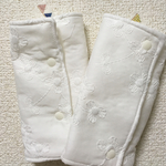 再販‼︎お花の刺繍が上品な…♡よだれカバー
