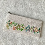 【再販×3】コットンリネンと刺繍の花刺繍のポーチ