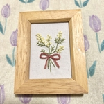 刺繍　ミモザ　フレーム　ハンドメイド