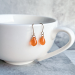  《オレンジ/ひと粒ガラスドロップ》ひと粒　ピアス　イヤリング　チェコガラス　ドロップ　グラデーション　オレンジ　🍊　ビタミンカラー　ハロウィン
