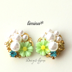 デイジーとビジューのピアス/イヤリング(グリーン)