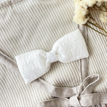 在庫限り🌟プラスチッククリップで安心🌟落ちる肩ひも解消！ 刺繍生地の肩紐クリップ/ナチュラルかわいいリボン/刺繍生地（プルメリア/ホワイト)