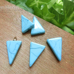 10個セット☆【水色】樹脂製　天然石風三角パーツ　