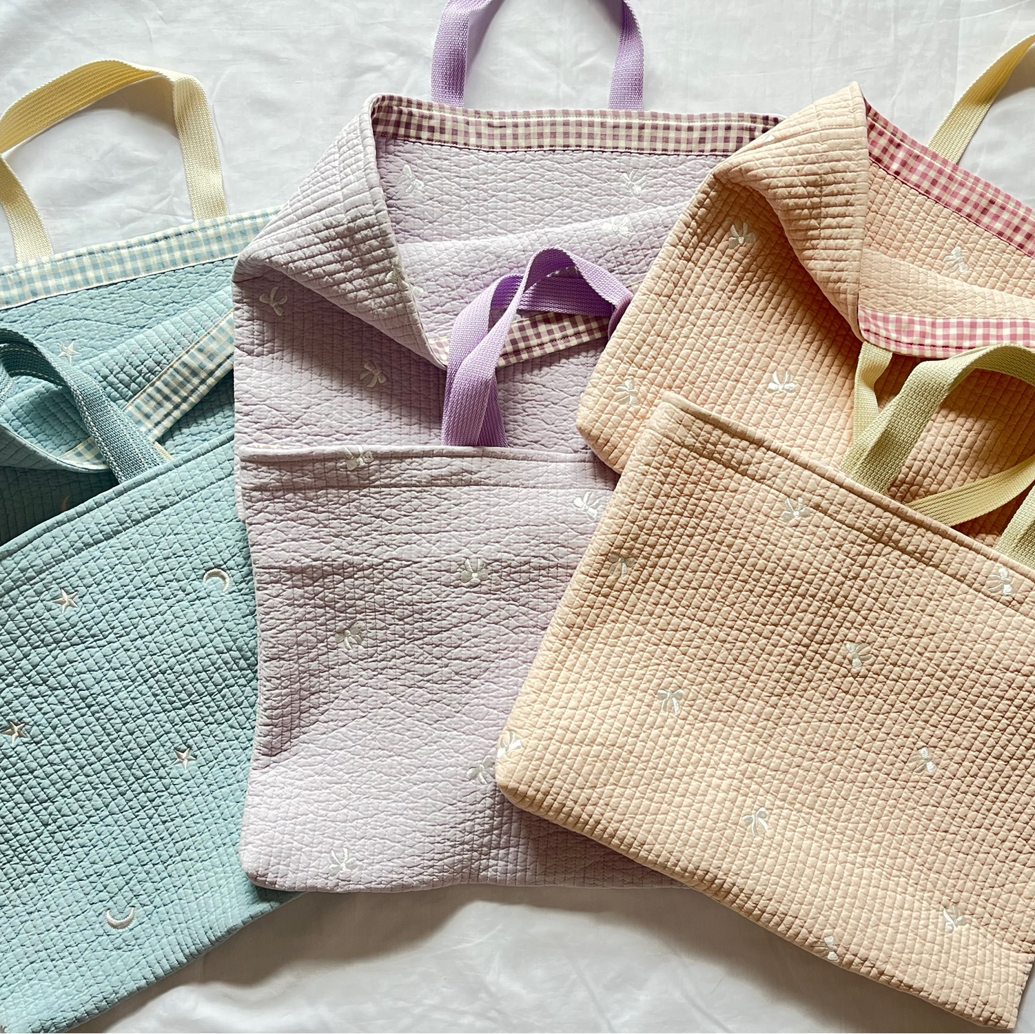 刺繍ヌビ仕切りマザーズバッグ/いちごベージュ/ハンドメイド