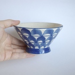 青い柄の軽いお茶碗　飯碗 / ごはん茶碗 / ボウル / 陶器