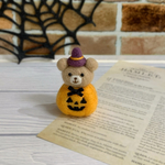 羊毛フェルト ハロウィンくまさん  (  ハロウィン　くま　かぼちゃ カボチャ ジャックオランタン　ジャック・オ・ランタン  )