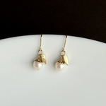 秋🍂小さな木の実　どんぐり　選べる🉐ピアス♡イヤリング♡ネックレス　