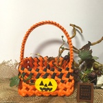 楽しい！ ハロウィン  黒かご♪ お菓子を入れちゃぉ〜