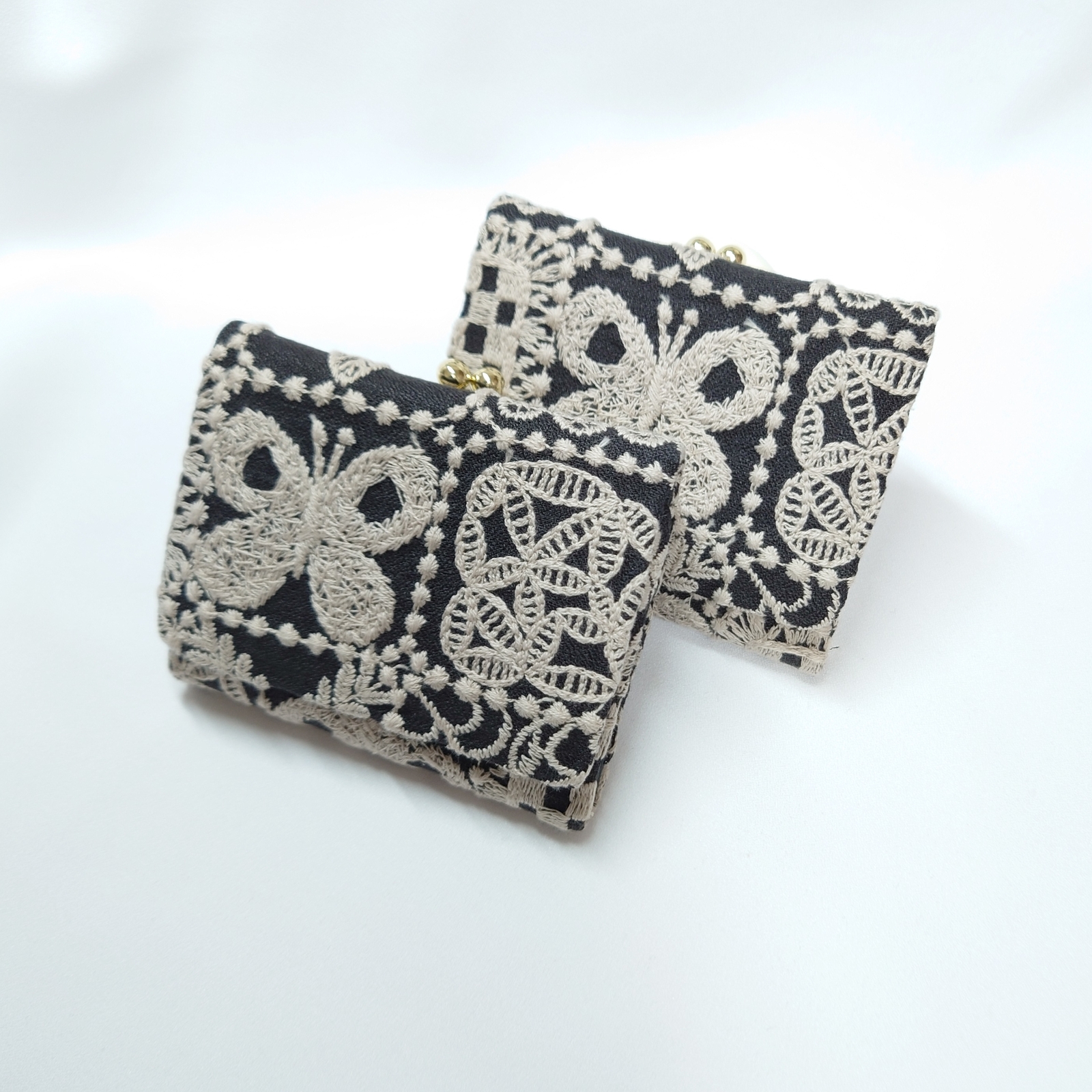 ［ラスト］ミナペルホネン celebrate 長財布 ライトブルー ハンドメイド ミナペルホネン celebrate 長財布 ライトブルー ハンドメイド